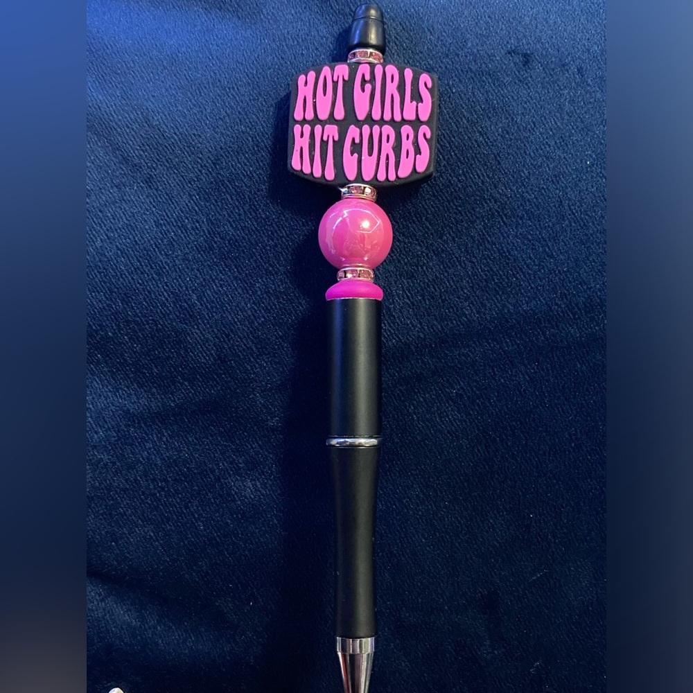 HOT GIRLS HIT CURBS PEN